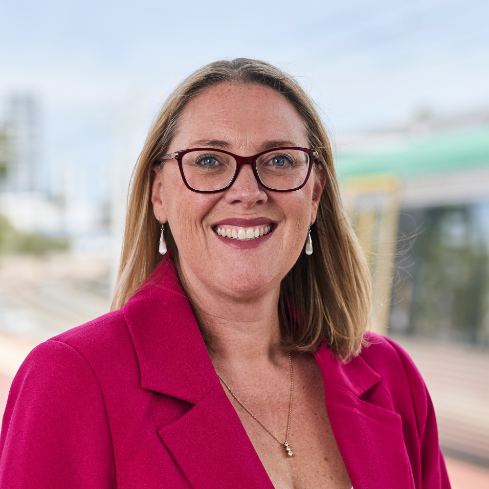 Robyn Lamont-1